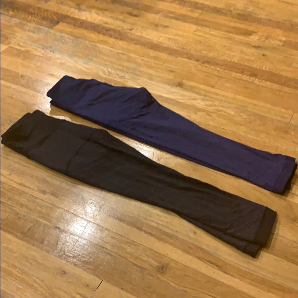 2 pack bundle of lululemon pattern crops SOLD - Picture 2 of 5